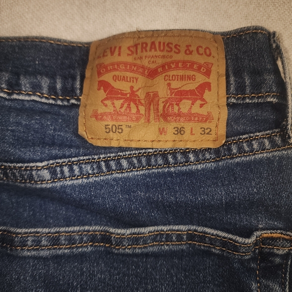 Men's Levis 505 Zip Fly Jeans 36×32 Like New - Picture 4 of 4